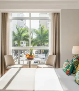 Descubra 2 hot;eis com banheira em Gramado